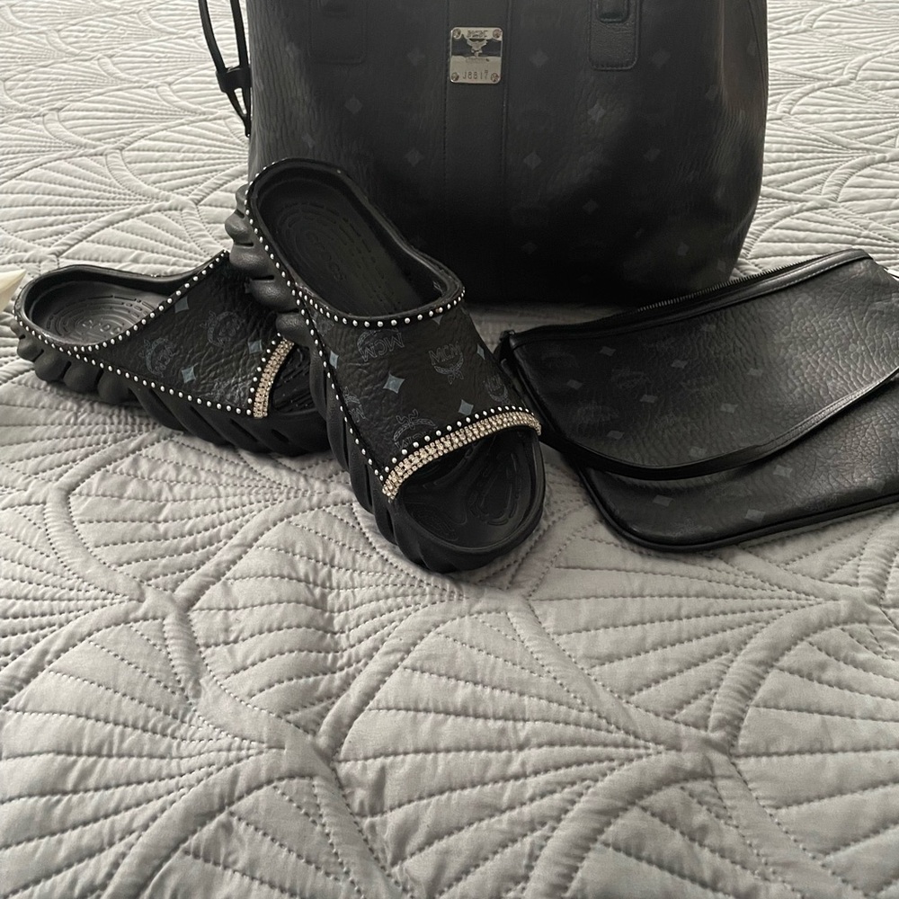 Black Designer Tote, Clutch, and Sandals Set - Picture 2 of 7